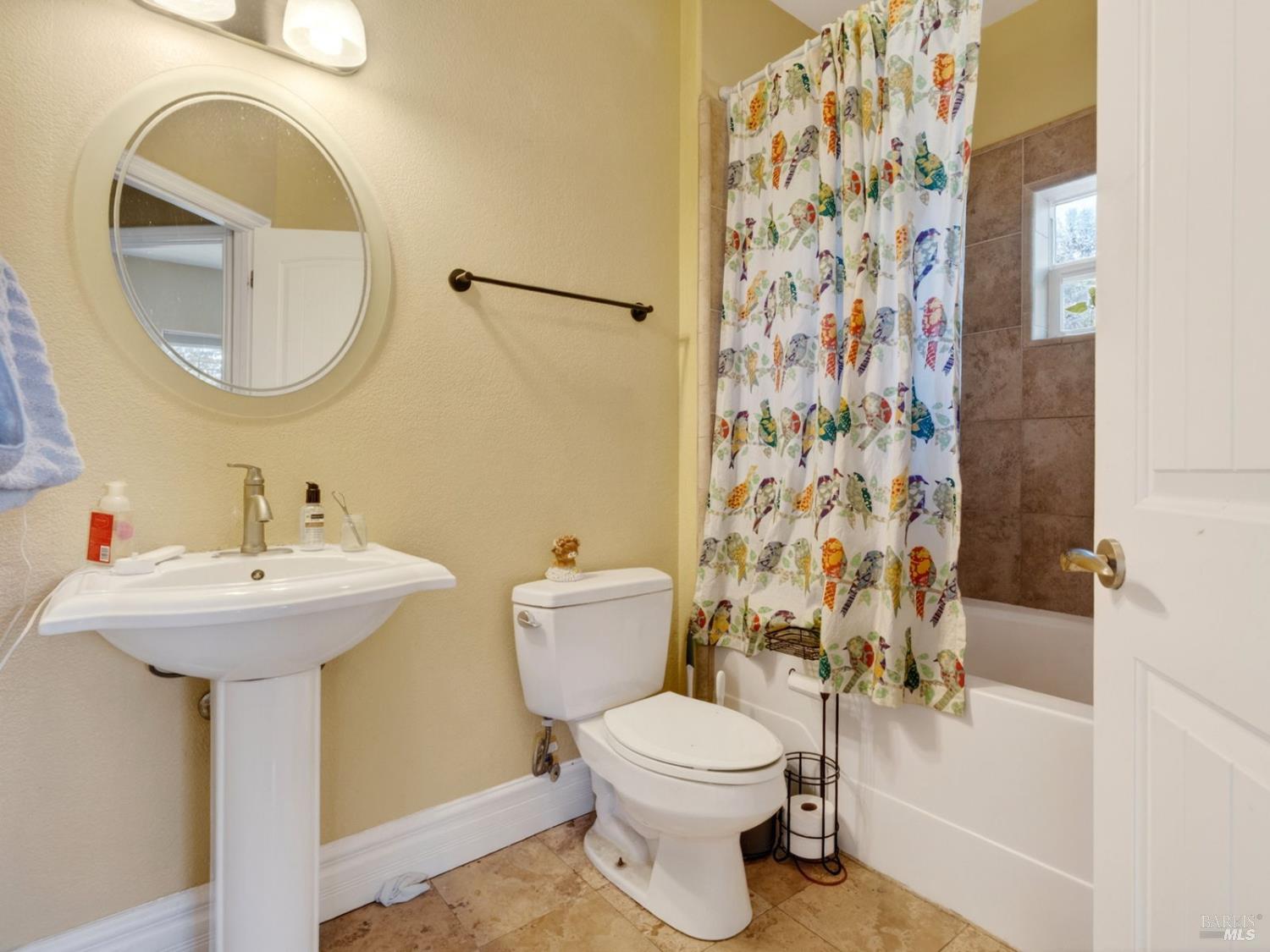 Detail Gallery Image 21 of 53 For 605 Redwood Ave, Ukiah,  CA 95482 - 4 Beds | 2/1 Baths