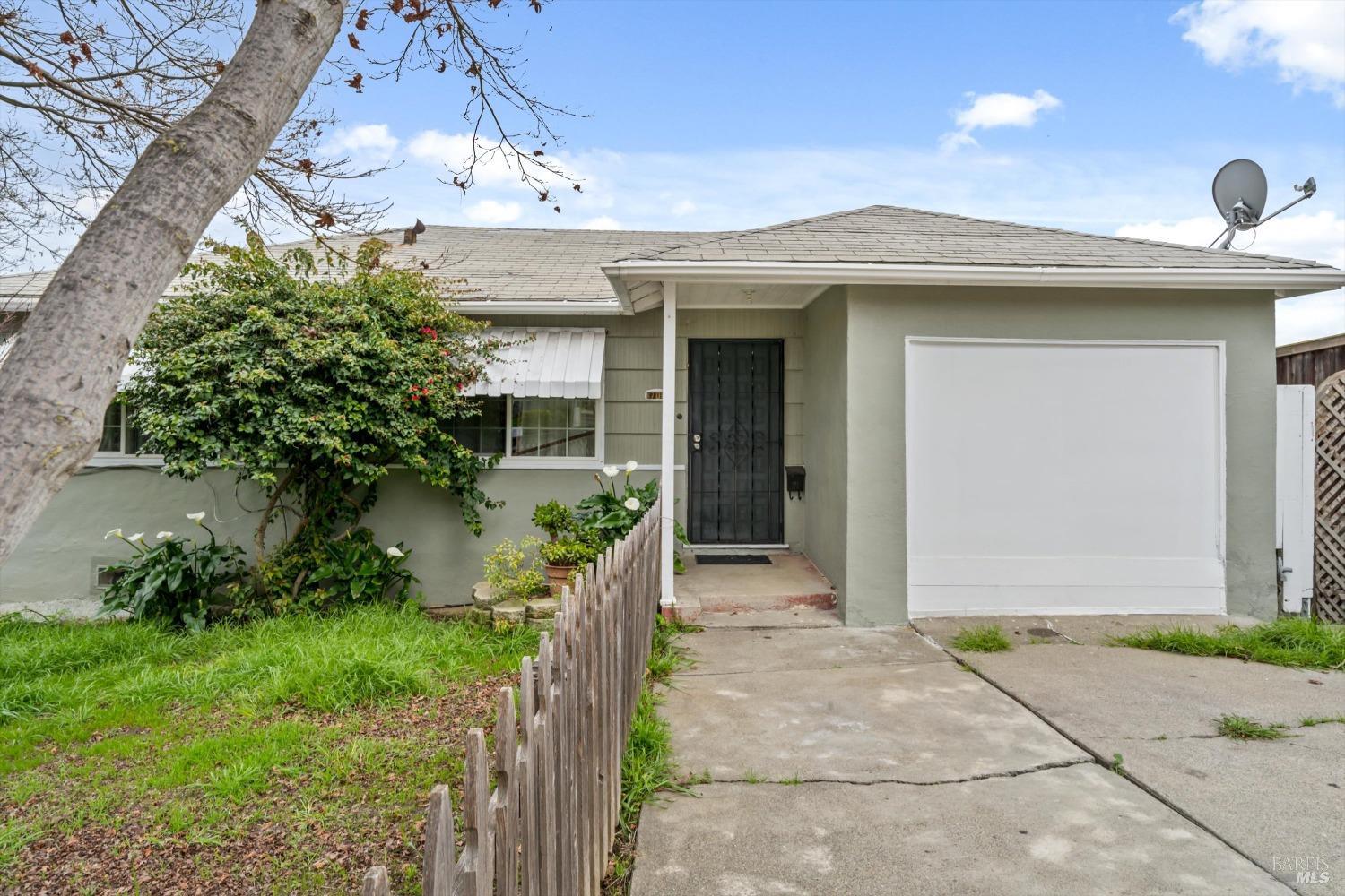 Detail Gallery Image 3 of 14 For 706 Porter St, Vallejo,  CA 94590 - 4 Beds | 2/1 Baths