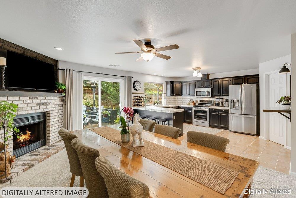 Detail Gallery Image 18 of 42 For 648 E J St, Benicia,  CA 94510 - 4 Beds | 3 Baths