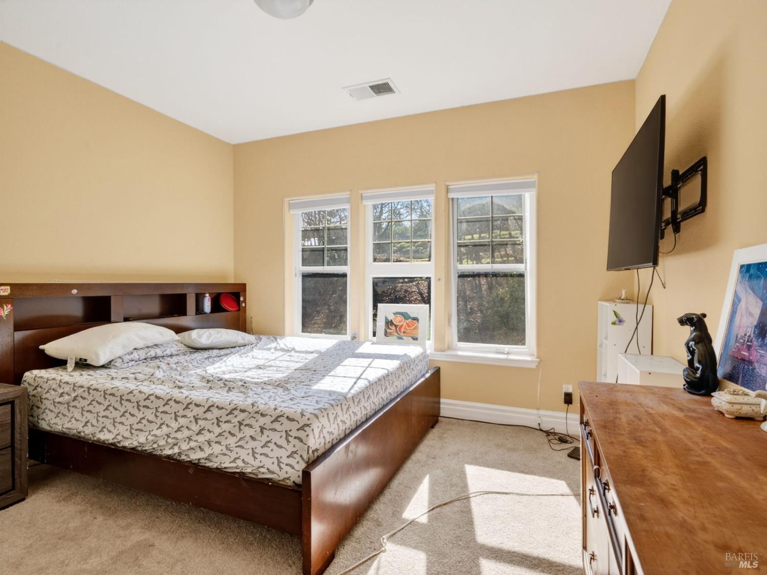 Detail Gallery Image 11 of 53 For 605 Redwood Ave, Ukiah,  CA 95482 - 4 Beds | 2/1 Baths