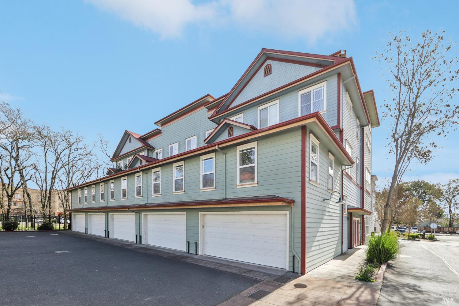 Detail Gallery Image 37 of 40 For 125 Johnson St, Windsor,  CA 95492 - 3 Beds | 2/1 Baths