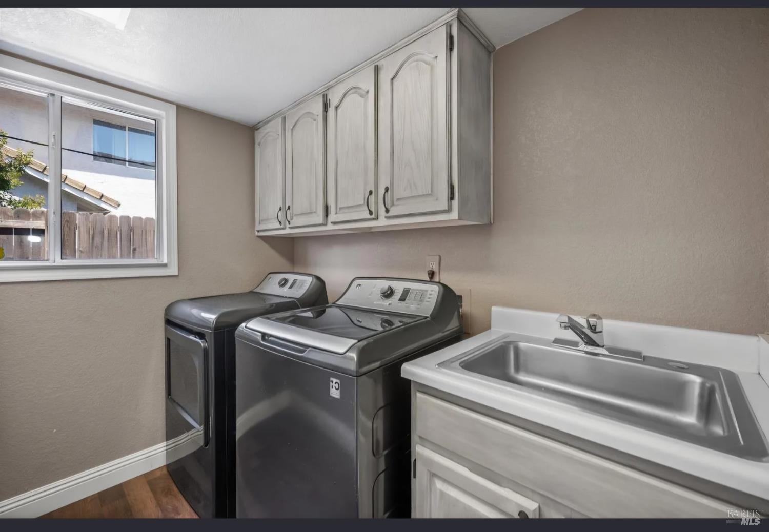 Detail Gallery Image 36 of 49 For 875 Christine Dr, Vacaville,  CA 95687 - 5 Beds | 3 Baths