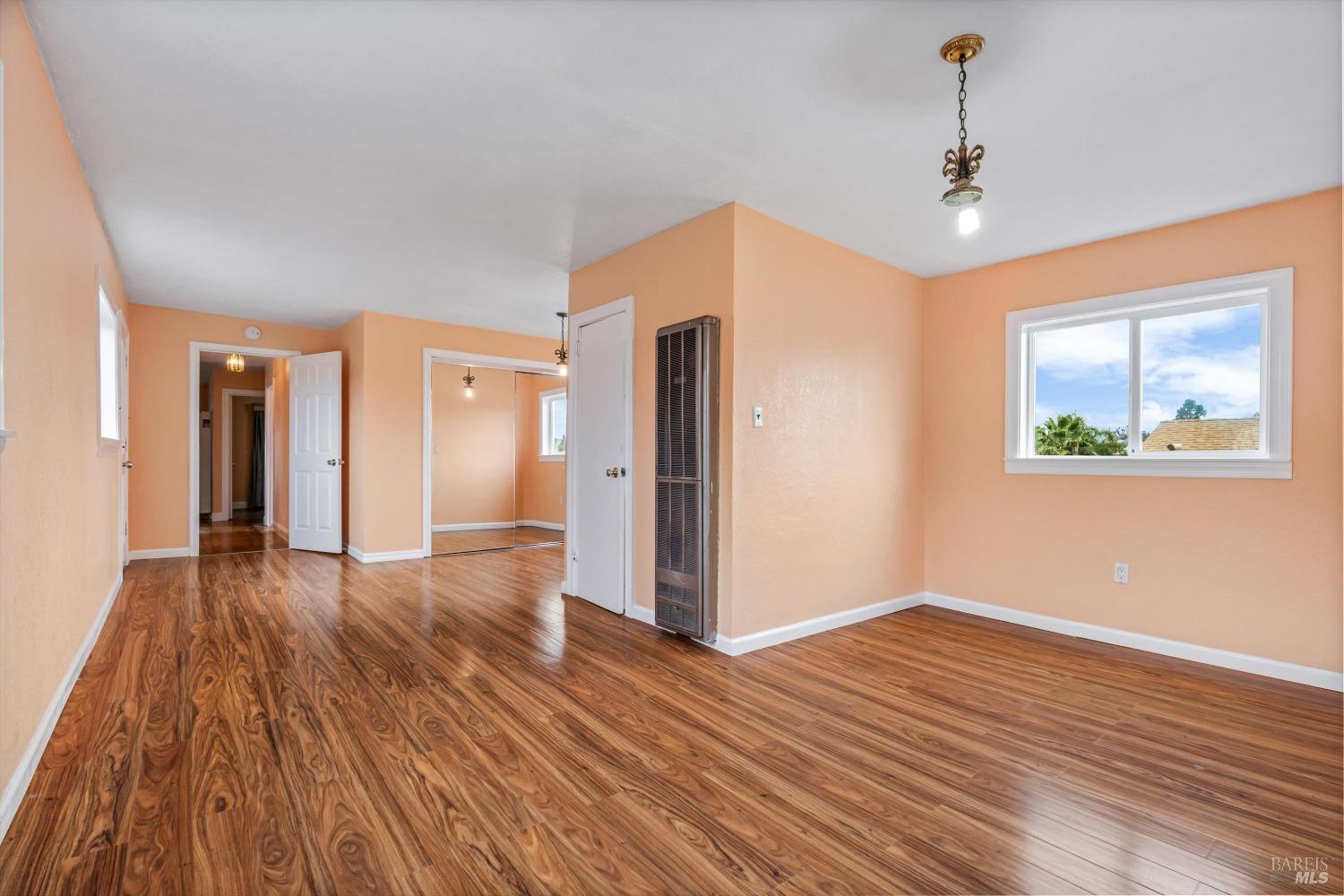 Detail Gallery Image 10 of 14 For 706 Porter St, Vallejo,  CA 94590 - 4 Beds | 2/1 Baths