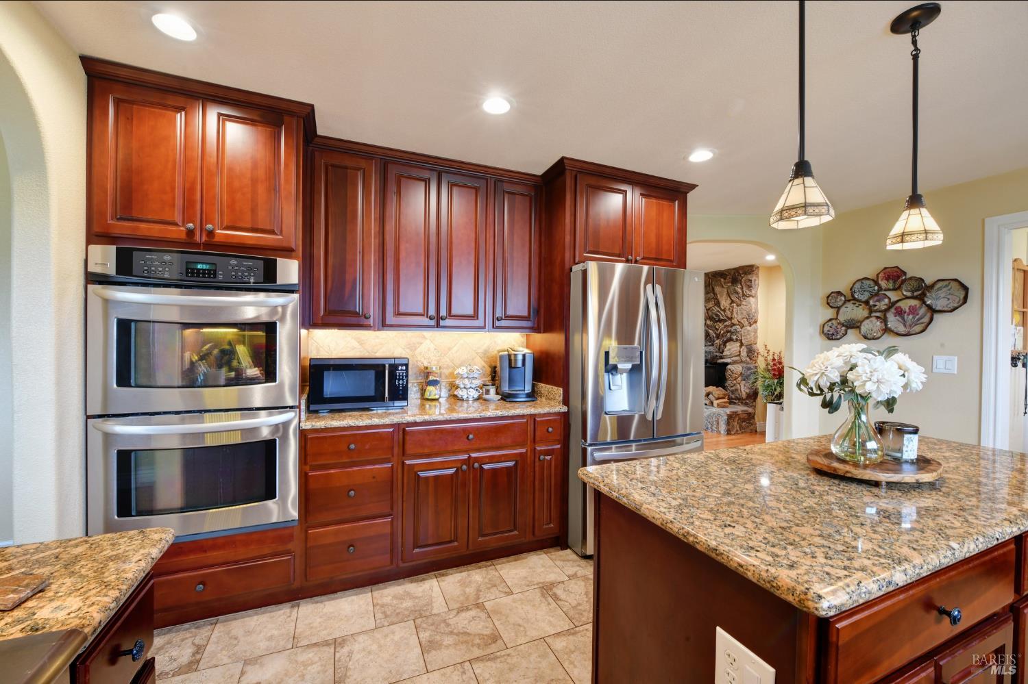 Detail Gallery Image 2 of 29 For 4782 Hall Rd, Santa Rosa,  CA 95401 - 3 Beds | 2/1 Baths