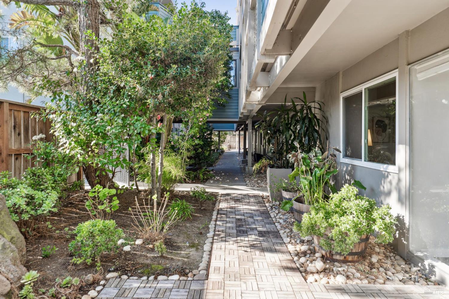 Detail Gallery Image 32 of 38 For 320 via Casitas Unkn #109,  Greenbrae,  CA 94904 - 3 Beds | 2 Baths