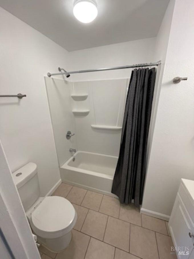 Detail Gallery Image 16 of 22 For 935 W 8th St, Santa Rosa,  CA 95401 - 4 Beds | 2 Baths