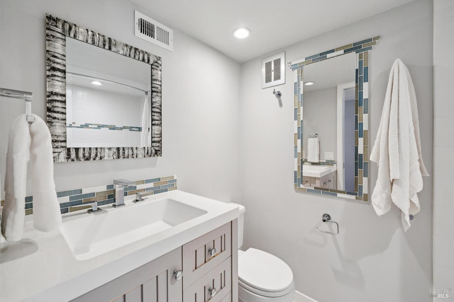 Detail Gallery Image 28 of 38 For 320 via Casitas Unkn #109,  Greenbrae,  CA 94904 - 3 Beds | 2 Baths