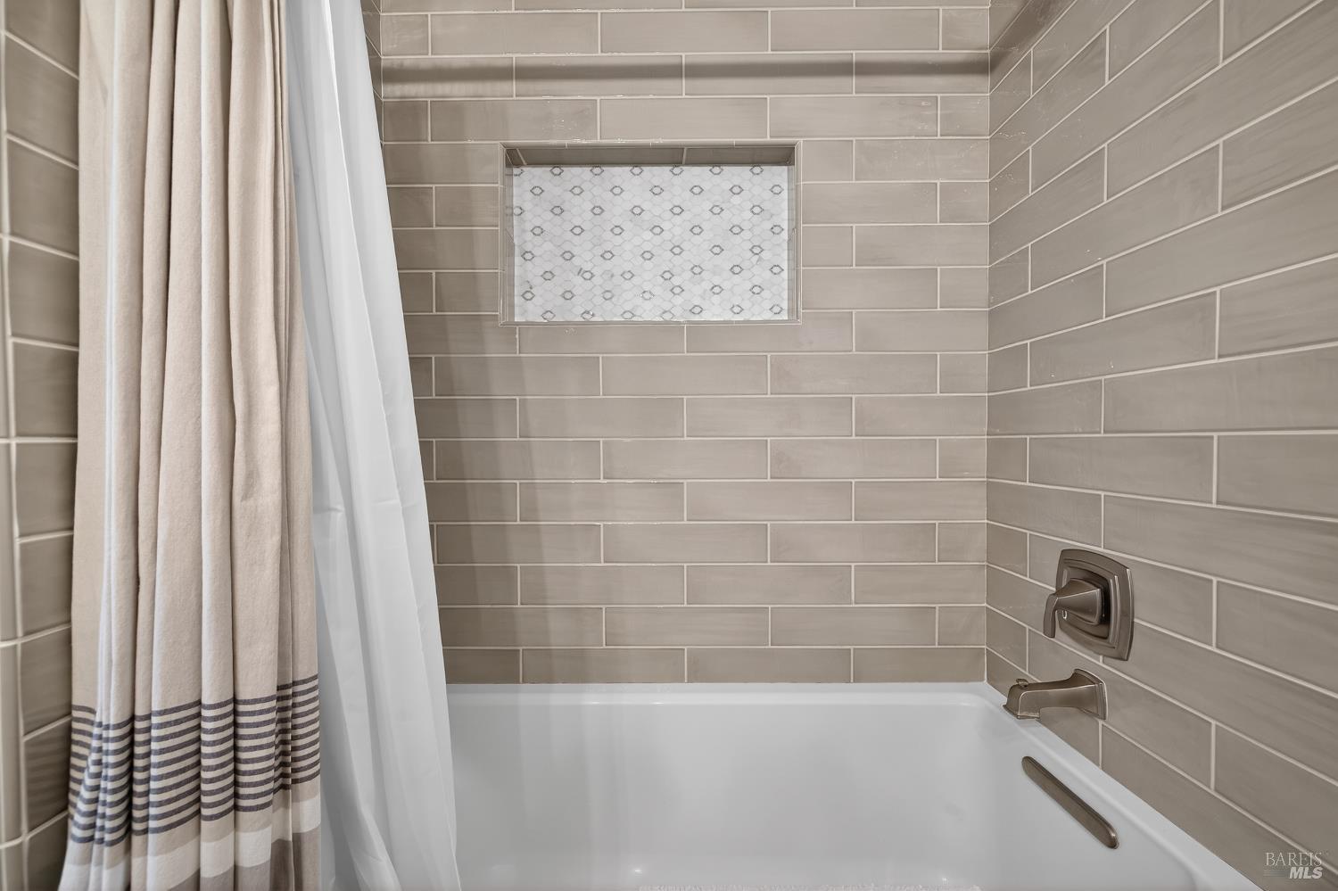 Detail Gallery Image 25 of 53 For 2071 Mount Olive Dr, Santa Rosa,  CA 95404 - 3 Beds | 2 Baths