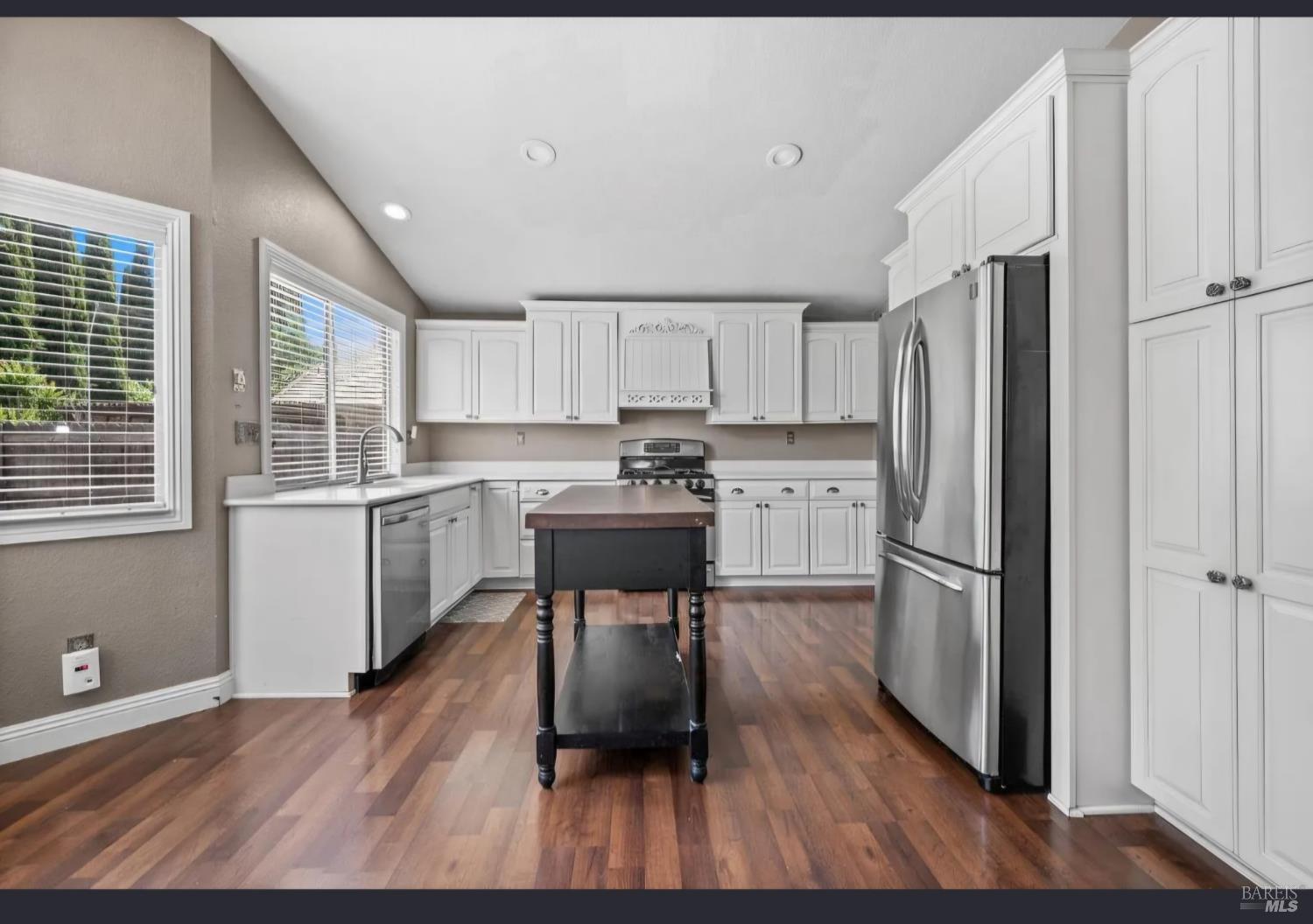 Detail Gallery Image 37 of 49 For 875 Christine Dr, Vacaville,  CA 95687 - 5 Beds | 3 Baths