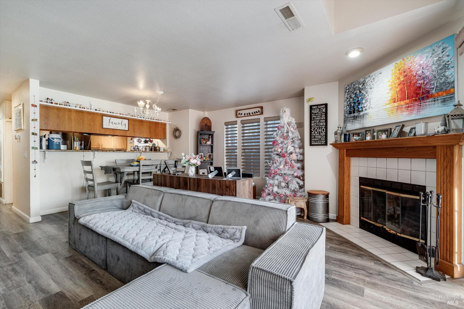 Detail Gallery Image 30 of 44 For 590 Laurel Grove Cir, Santa Rosa,  CA 95407 - 2 Beds | 2/1 Baths