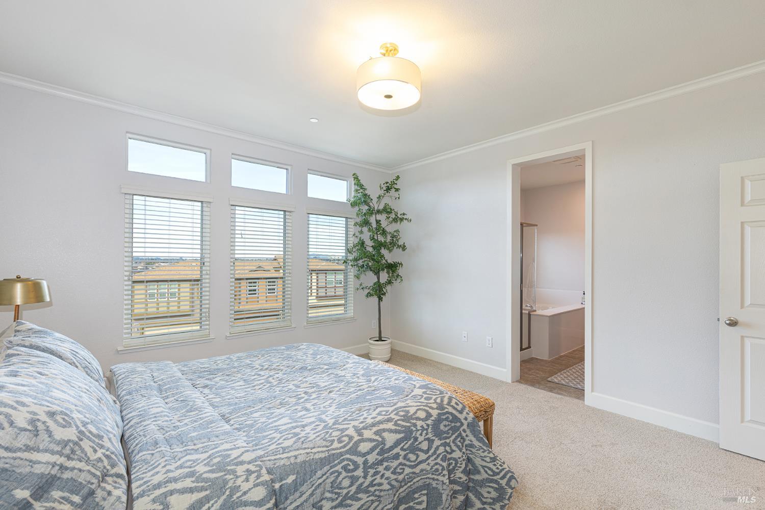 Detail Gallery Image 24 of 57 For 417 Jacquelyn Ln, Petaluma,  CA 94952 - 3 Beds | 2/1 Baths