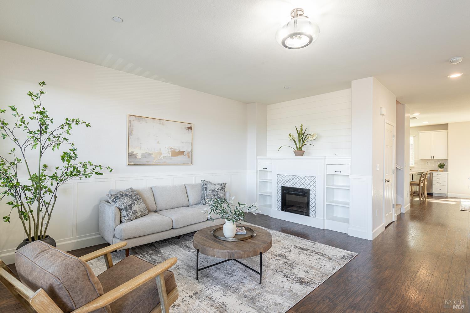 Detail Gallery Image 10 of 57 For 417 Jacquelyn Ln, Petaluma,  CA 94952 - 3 Beds | 2/1 Baths