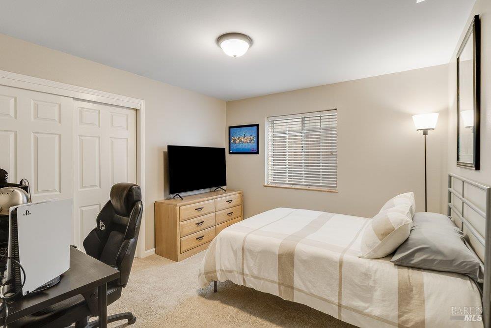 Detail Gallery Image 7 of 42 For 648 E J St, Benicia,  CA 94510 - 4 Beds | 3 Baths