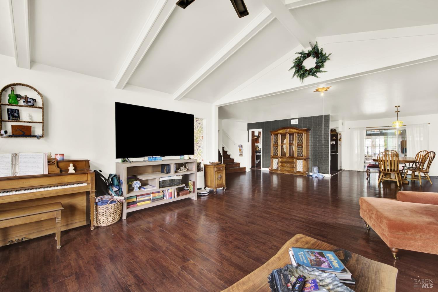 Detail Gallery Image 20 of 57 For 620 Walnut Ave, Vacaville,  CA 95688 - 4 Beds | 3 Baths