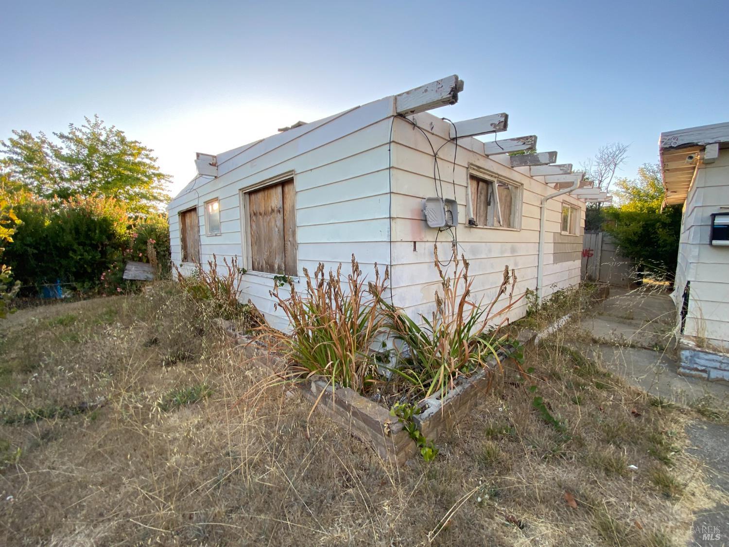 Detail Gallery Image 5 of 34 For 18 Joan Dr, American Canyon,  CA 94503 - 3 Beds | 2 Baths