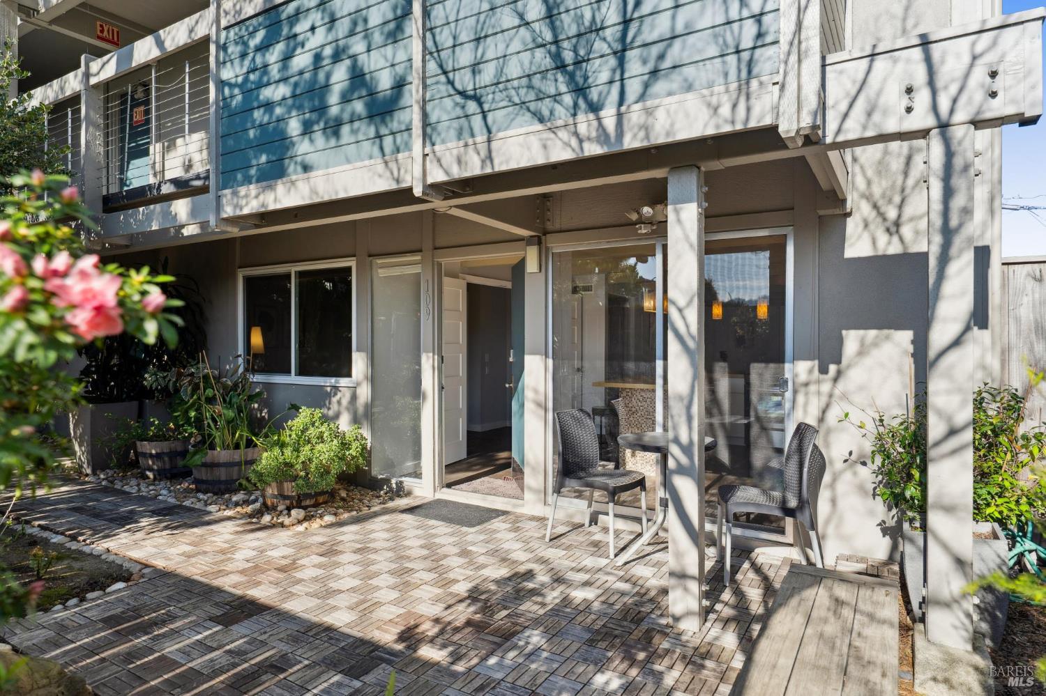 Detail Gallery Image 3 of 38 For 320 via Casitas Unkn #109,  Greenbrae,  CA 94904 - 3 Beds | 2 Baths