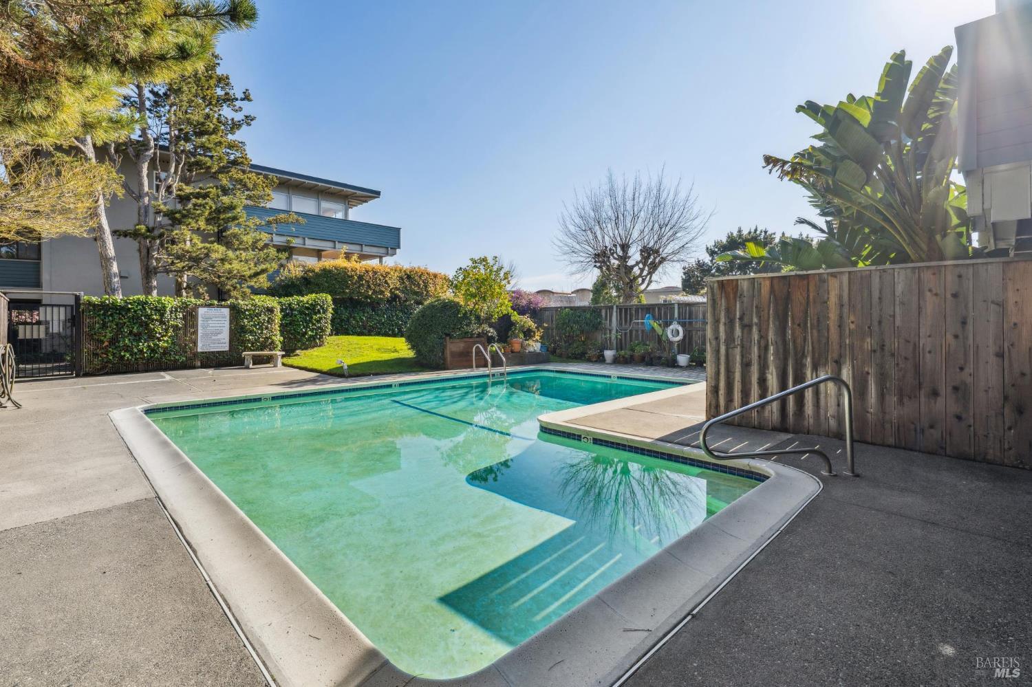 Detail Gallery Image 33 of 38 For 320 via Casitas Unkn #109,  Greenbrae,  CA 94904 - 3 Beds | 2 Baths