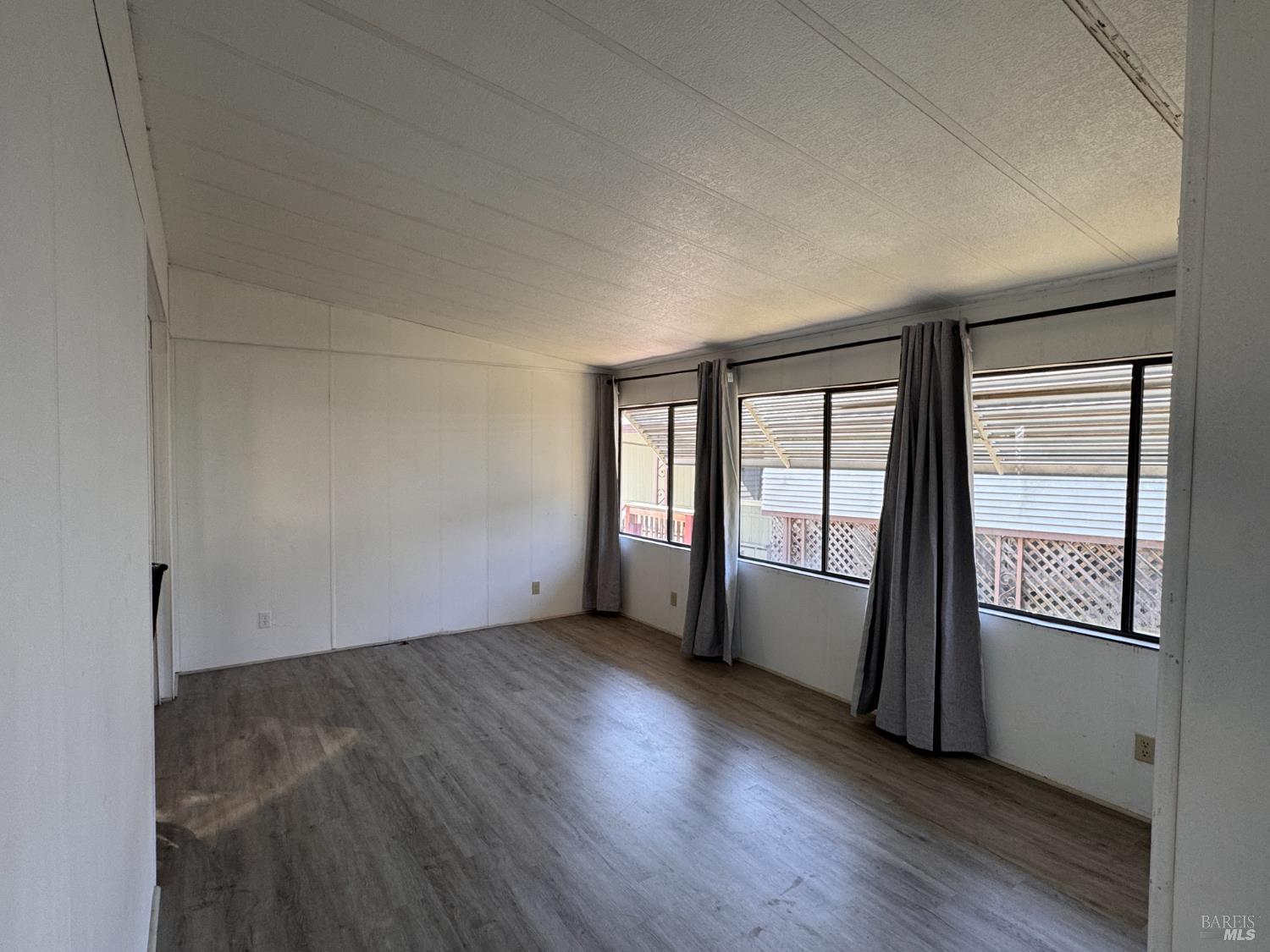 Detail Gallery Image 9 of 15 For 172 Brookview Ct, Santa Rosa,  CA 95409 - 0 Beds | 0 Baths