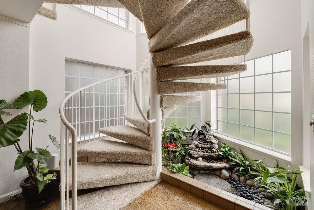 Detail Gallery Image 11 of 42 For 648 E J St, Benicia,  CA 94510 - 4 Beds | 3 Baths