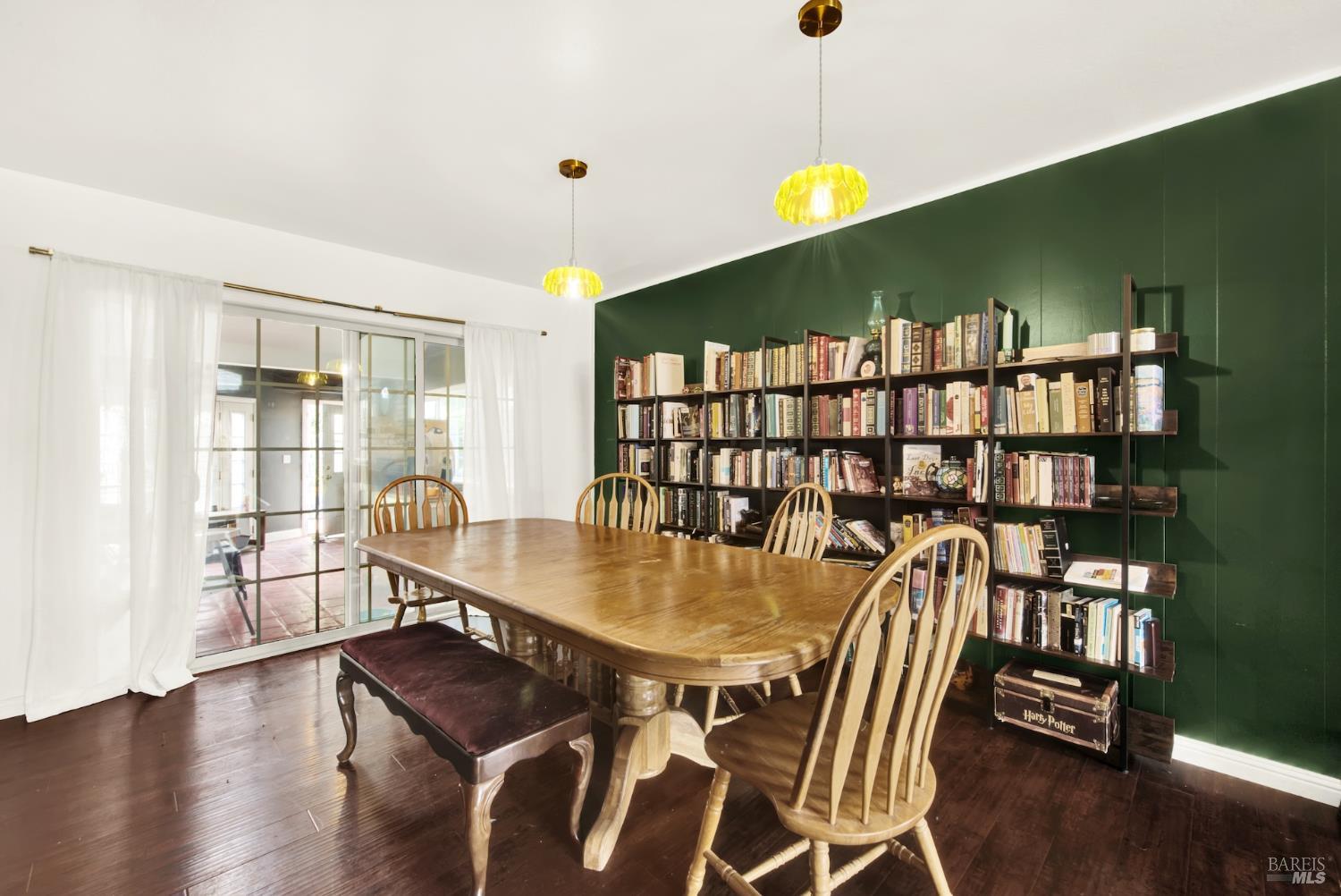 Detail Gallery Image 23 of 57 For 620 Walnut Ave, Vacaville,  CA 95688 - 4 Beds | 3 Baths