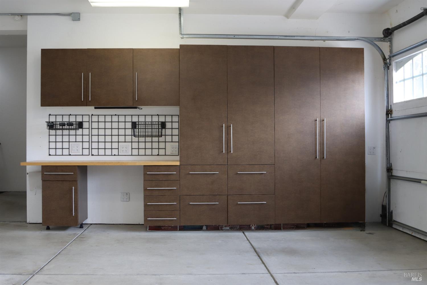 Detail Gallery Image 80 of 91 For 240 Hidden Valley Ln, Vacaville,  CA 95688 - 6 Beds | 3 Baths