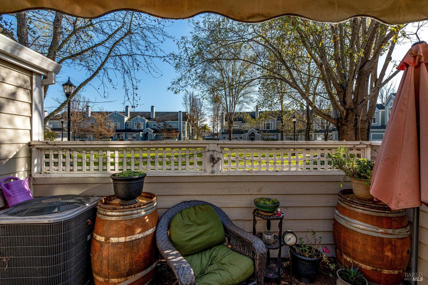 Detail Gallery Image 40 of 44 For 590 Laurel Grove Cir, Santa Rosa,  CA 95407 - 2 Beds | 2/1 Baths