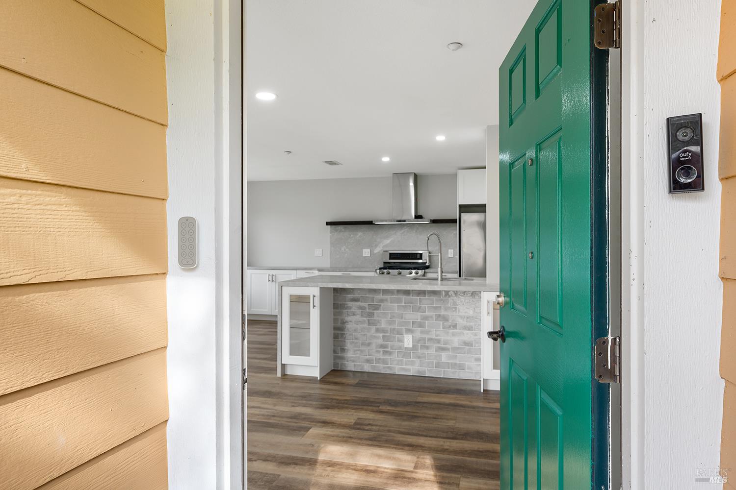 Detail Gallery Image 6 of 32 For 117 Captain Nurse Cir, Novato,  CA 94949 - 2 Beds | 2 Baths