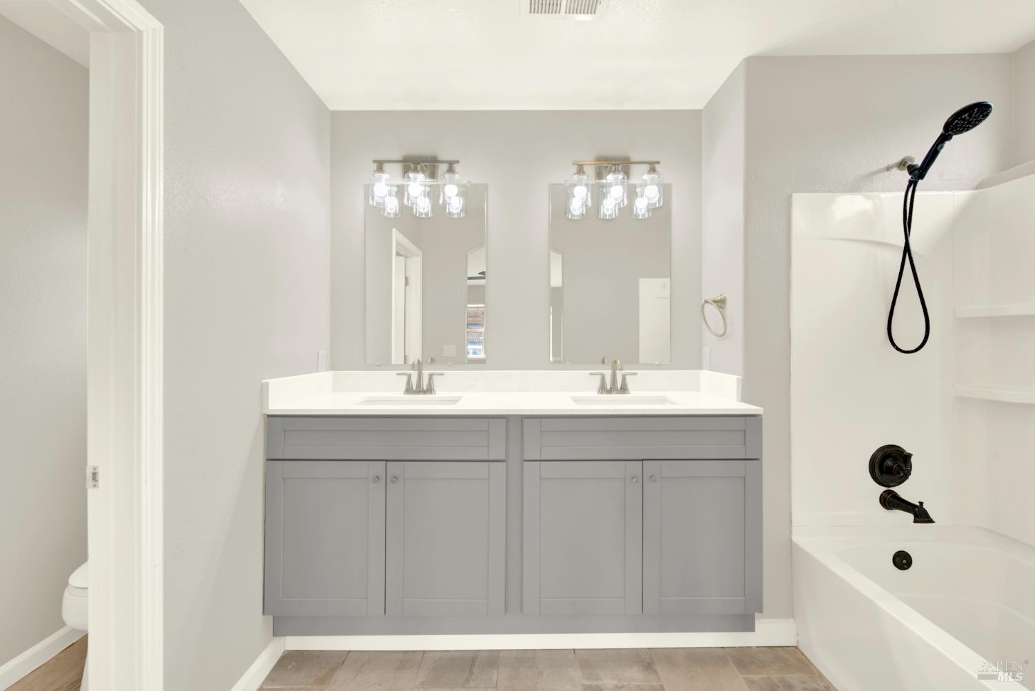 Detail Gallery Image 27 of 37 For 702 Racoon Ct, Fairfield,  CA 94533 - 3 Beds | 2/1 Baths