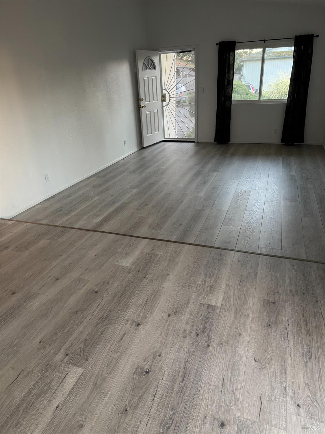 Detail Gallery Image 2 of 14 For 350 Creekside Dr, Willits,  CA 95490 - – Beds | – Baths