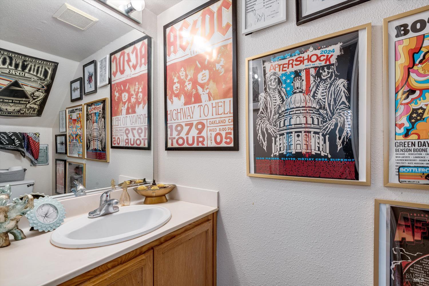 Detail Gallery Image 25 of 44 For 590 Laurel Grove Cir, Santa Rosa,  CA 95407 - 2 Beds | 2/1 Baths