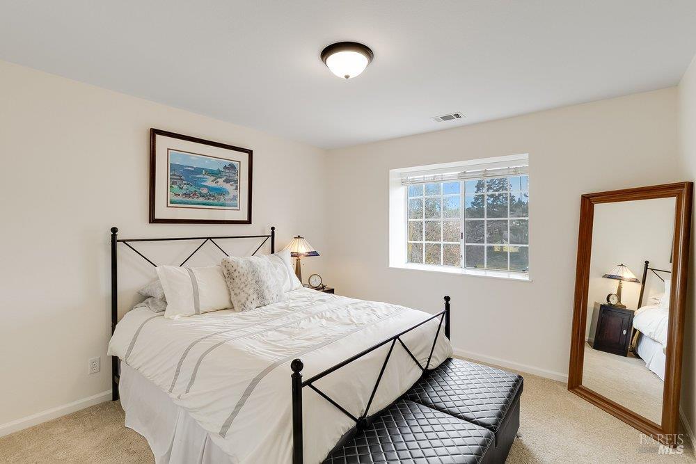 Detail Gallery Image 26 of 42 For 648 E J St, Benicia,  CA 94510 - 4 Beds | 3 Baths