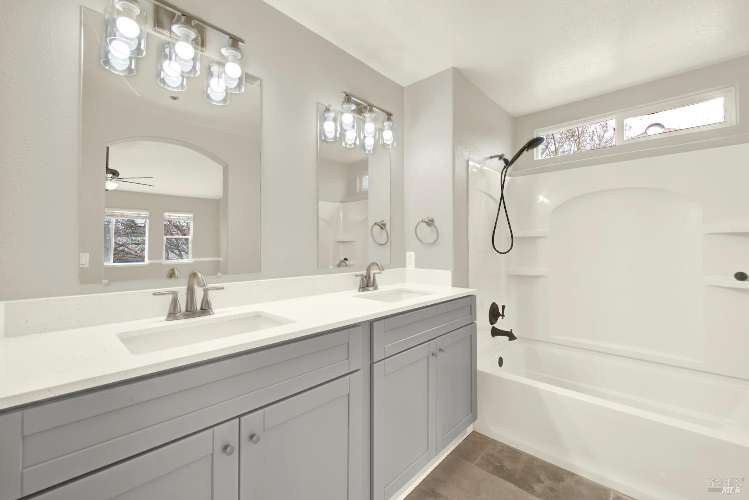 Detail Gallery Image 28 of 37 For 702 Racoon Ct, Fairfield,  CA 94533 - 3 Beds | 2/1 Baths