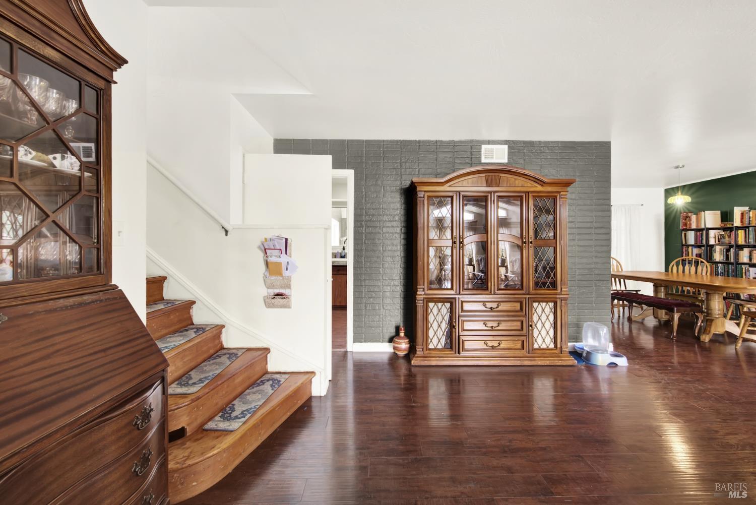 Detail Gallery Image 14 of 57 For 620 Walnut Ave, Vacaville,  CA 95688 - 4 Beds | 3 Baths