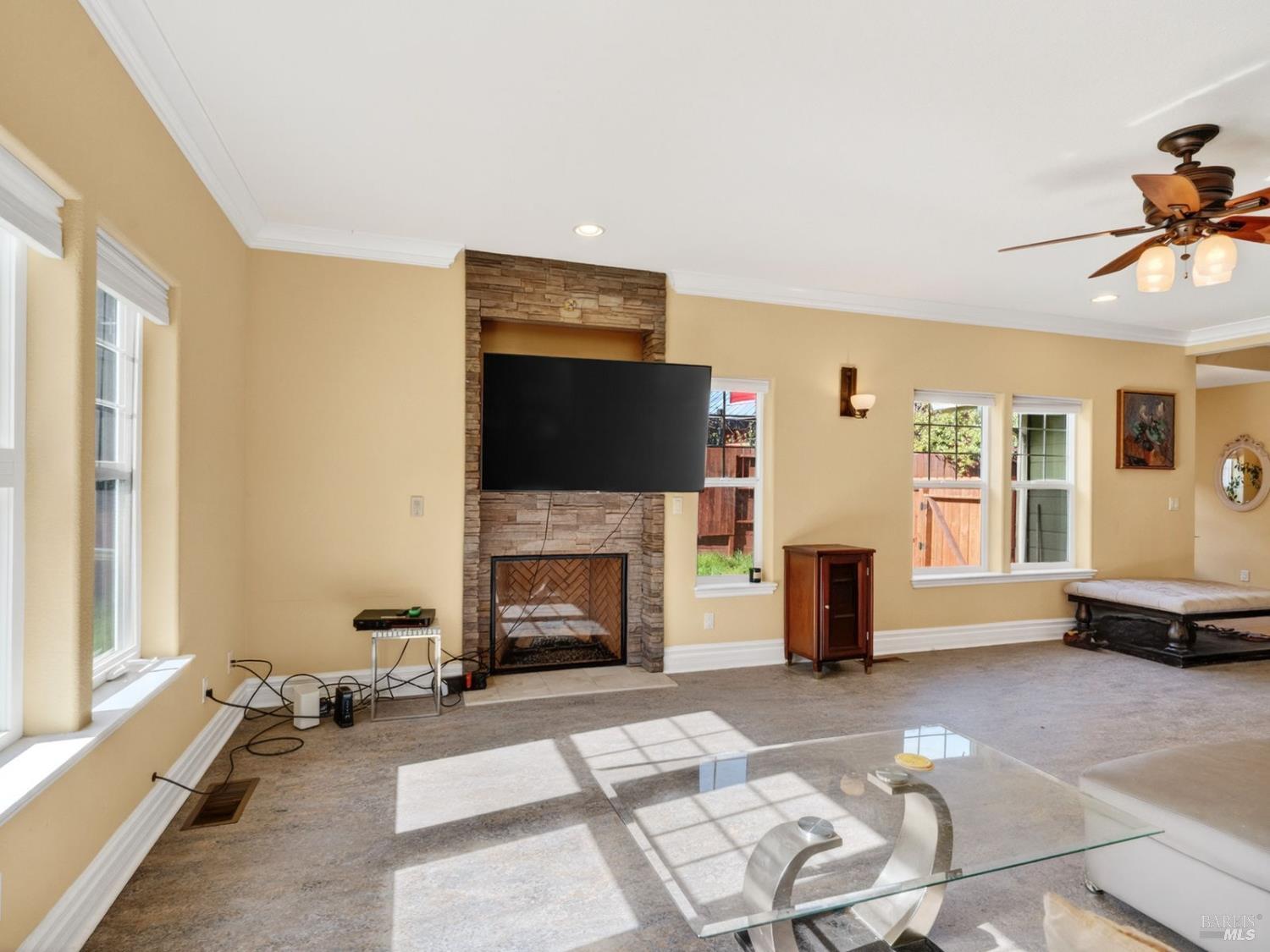 Detail Gallery Image 32 of 53 For 605 Redwood Ave, Ukiah,  CA 95482 - 4 Beds | 2/1 Baths