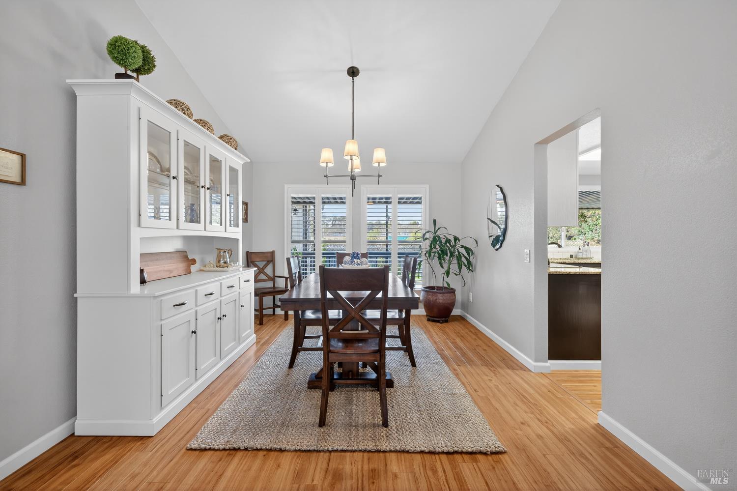 Detail Gallery Image 10 of 53 For 2071 Mount Olive Dr, Santa Rosa,  CA 95404 - 3 Beds | 2 Baths