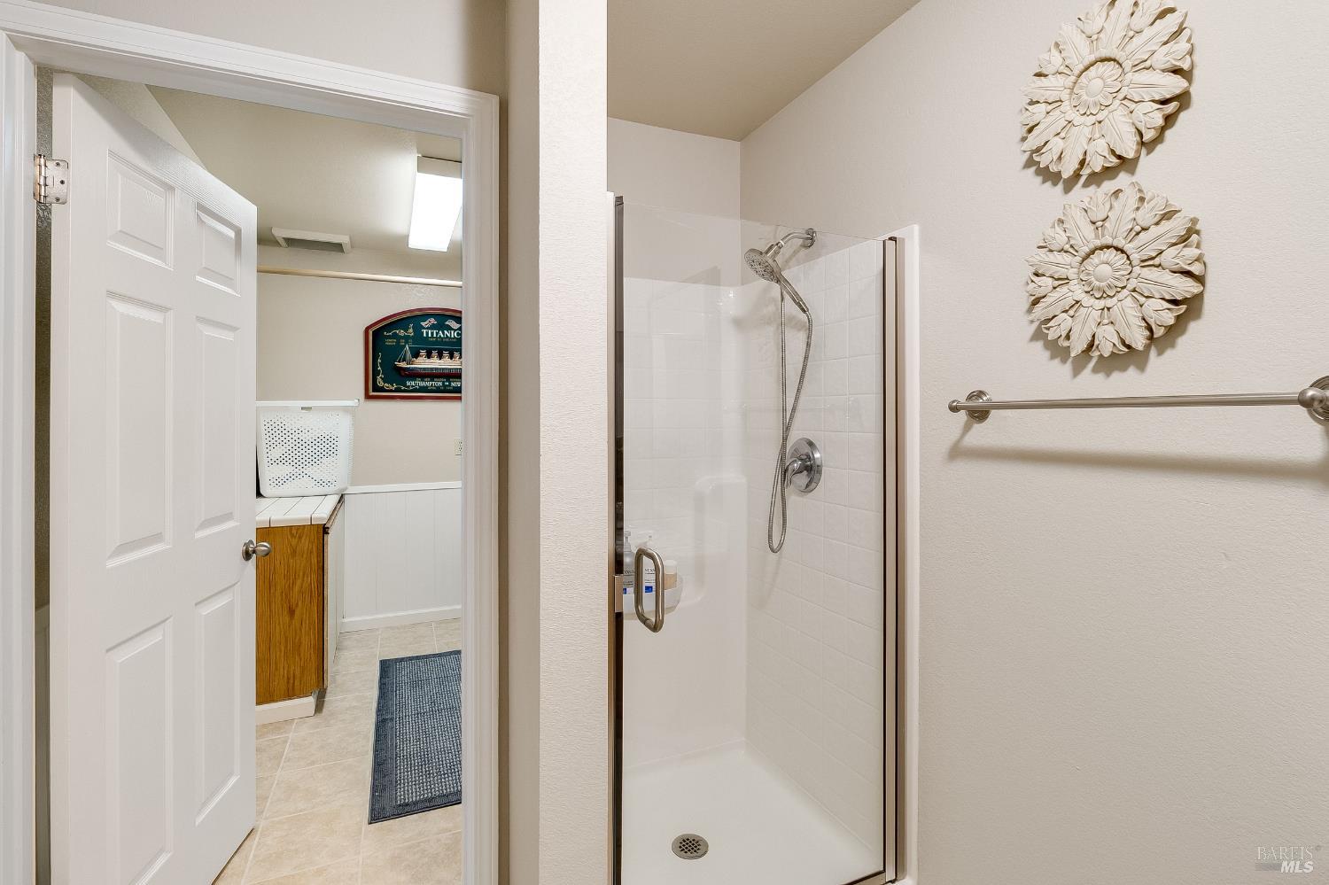 Detail Gallery Image 8 of 42 For 648 E J St, Benicia,  CA 94510 - 4 Beds | 3 Baths