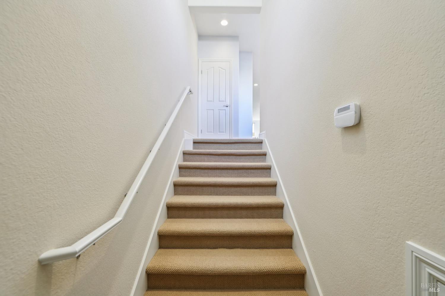 Detail Gallery Image 4 of 40 For 125 Johnson St, Windsor,  CA 95492 - 3 Beds | 2/1 Baths