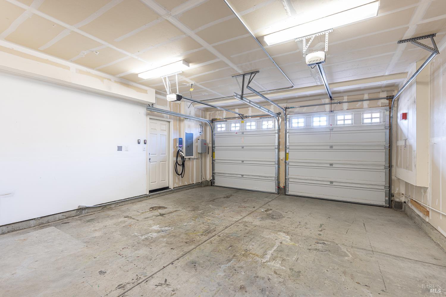 Detail Gallery Image 36 of 57 For 417 Jacquelyn Ln, Petaluma,  CA 94952 - 3 Beds | 2/1 Baths