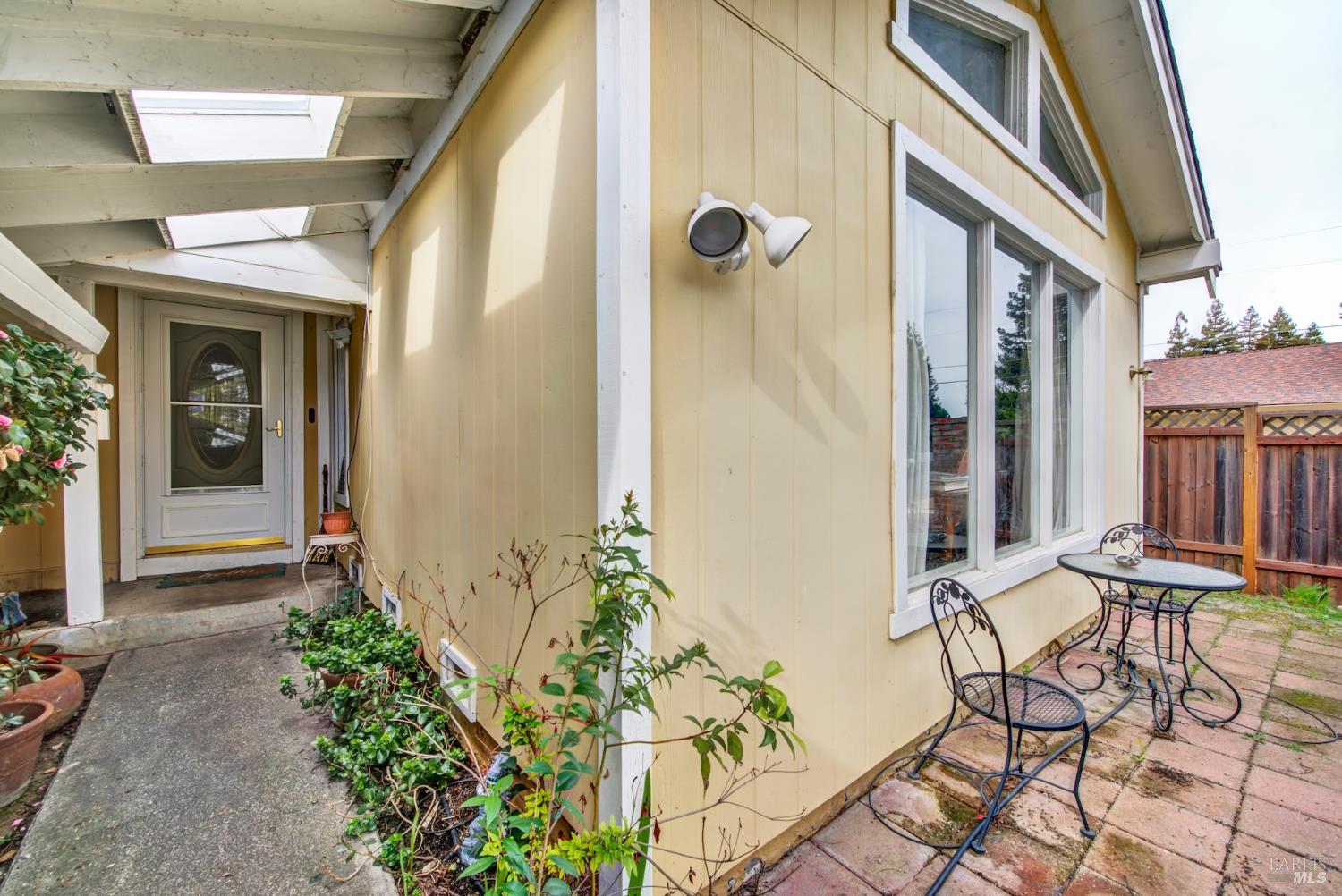 Detail Gallery Image 8 of 57 For 620 Walnut Ave, Vacaville,  CA 95688 - 4 Beds | 3 Baths