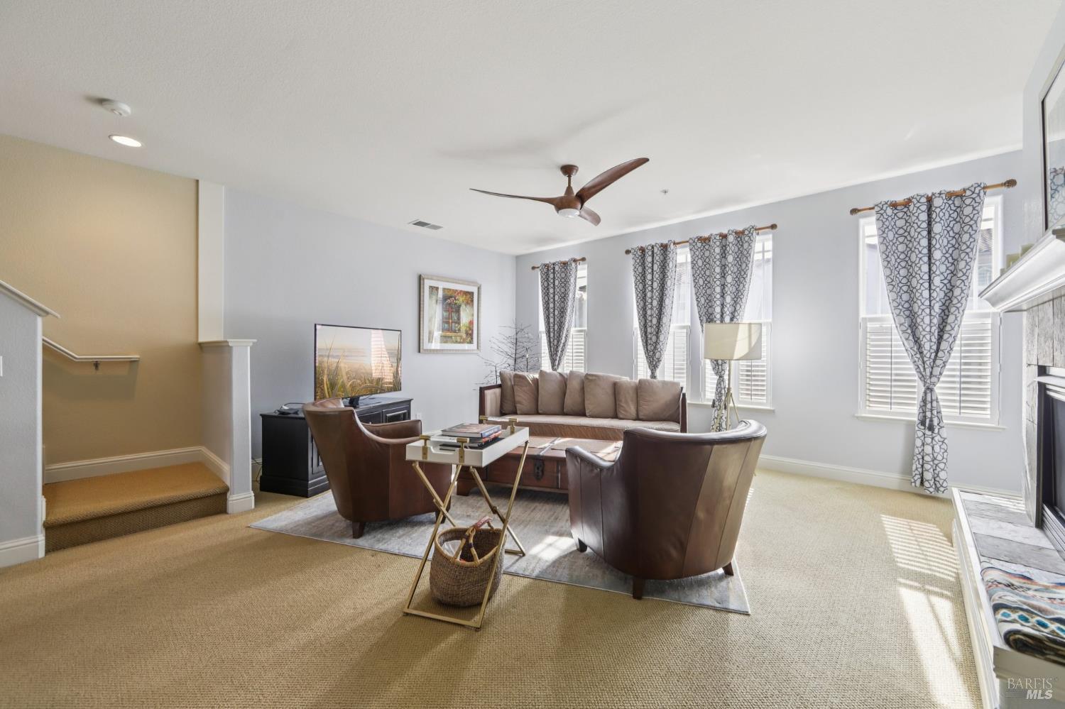 Detail Gallery Image 15 of 40 For 125 Johnson St, Windsor,  CA 95492 - 3 Beds | 2/1 Baths