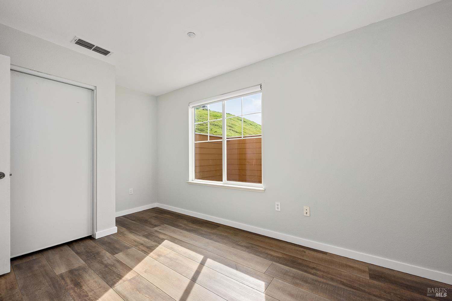 Detail Gallery Image 22 of 32 For 117 Captain Nurse Cir, Novato,  CA 94949 - 2 Beds | 2 Baths