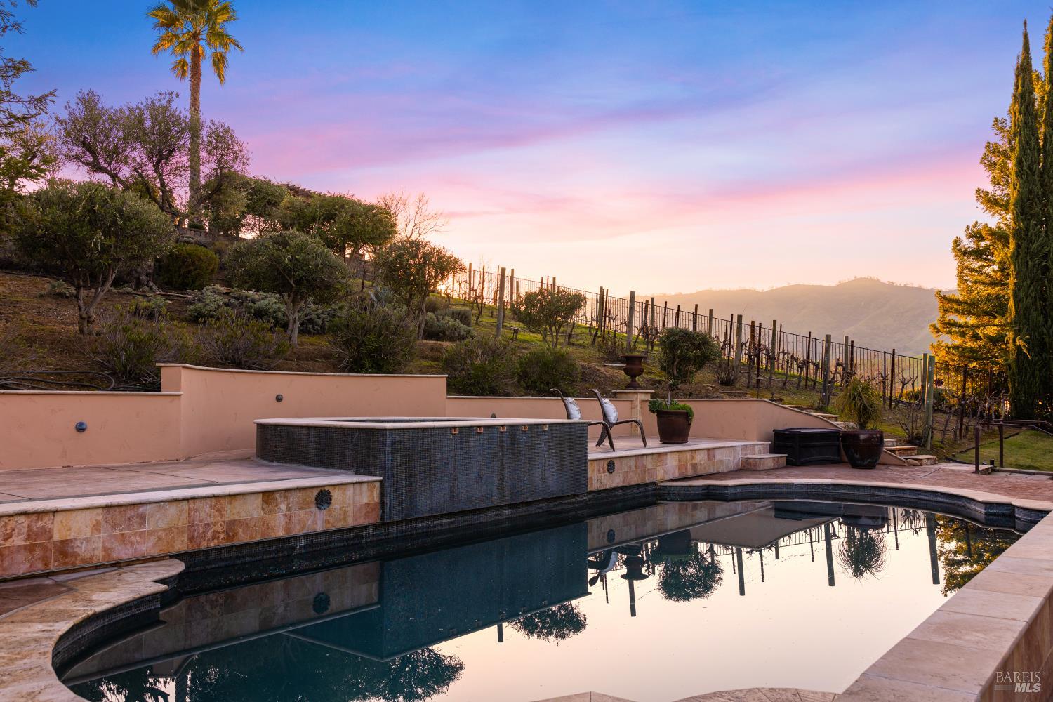 Detail Gallery Image 3 of 91 For 240 Hidden Valley Ln, Vacaville,  CA 95688 - 6 Beds | 3 Baths