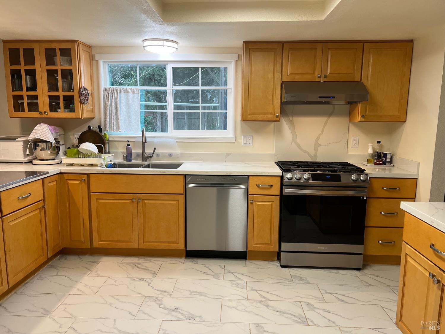 Detail Gallery Image 5 of 20 For 660 Berkshire Dr, Dixon,  CA 95620 - 4 Beds | 2/1 Baths