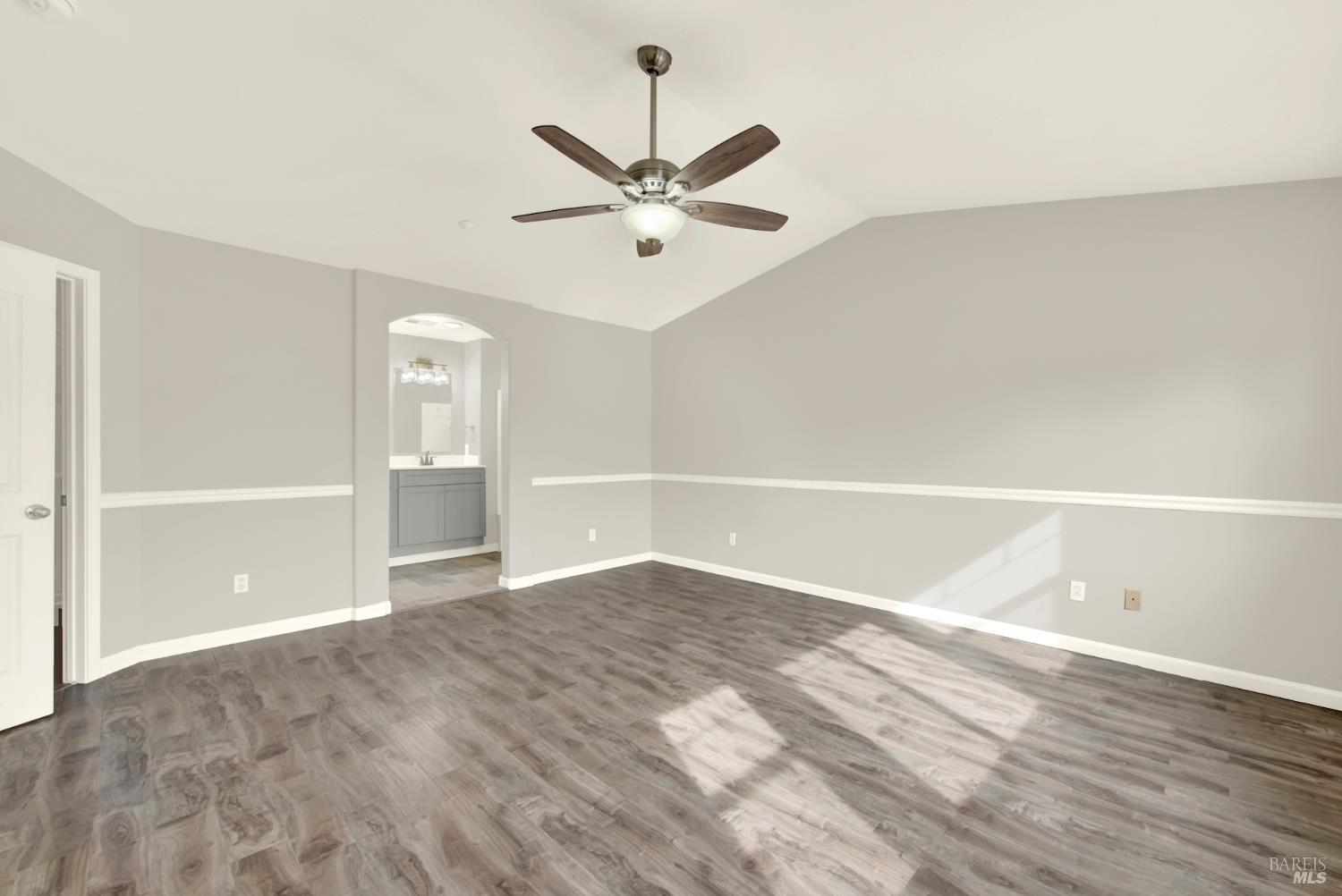 Detail Gallery Image 25 of 37 For 702 Racoon Ct, Fairfield,  CA 94533 - 3 Beds | 2/1 Baths