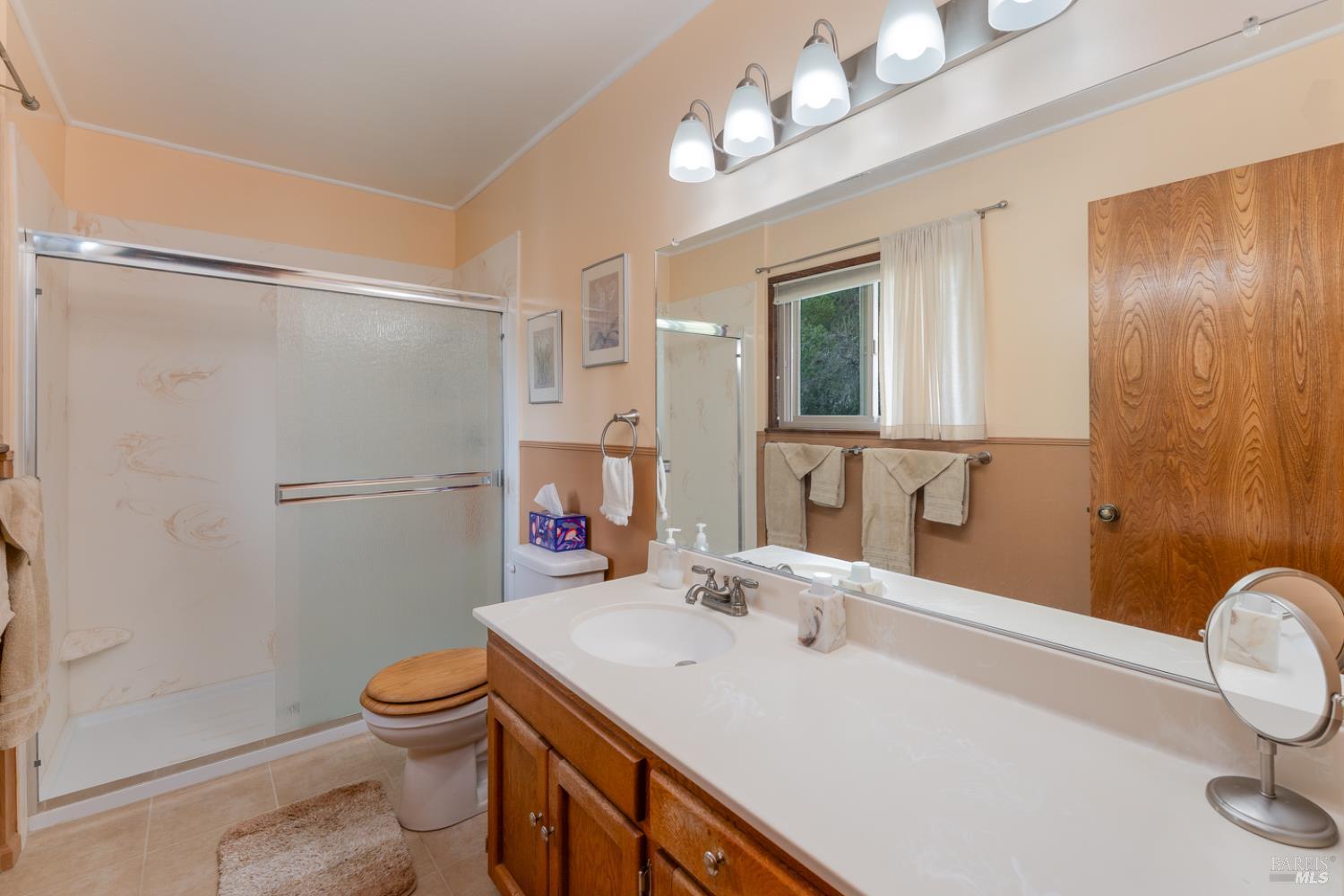 Detail Gallery Image 21 of 34 For 550 Baywood Ct, Ukiah,  CA 95482 - 3 Beds | 2/1 Baths