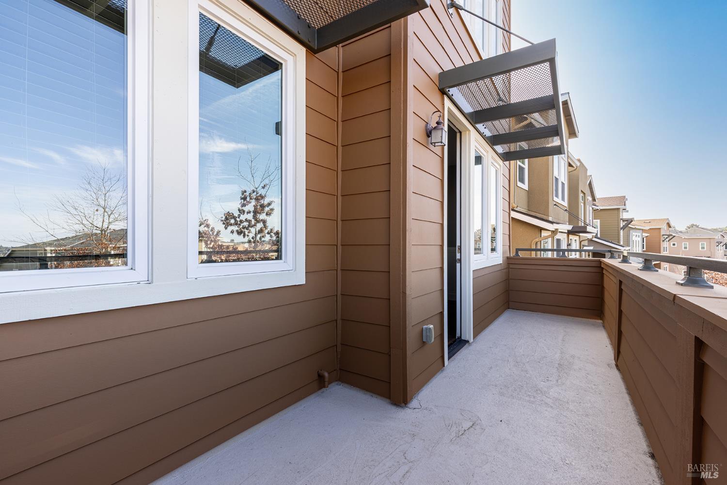 Detail Gallery Image 9 of 57 For 417 Jacquelyn Ln, Petaluma,  CA 94952 - 3 Beds | 2/1 Baths