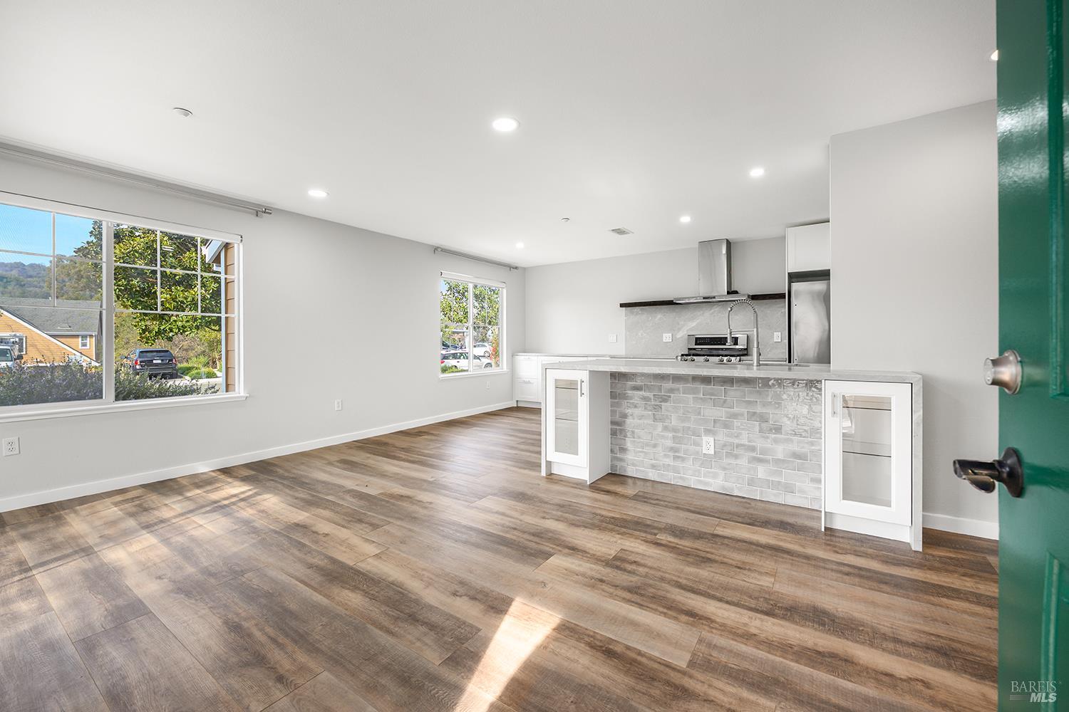 Detail Gallery Image 7 of 32 For 117 Captain Nurse Cir, Novato,  CA 94949 - 2 Beds | 2 Baths