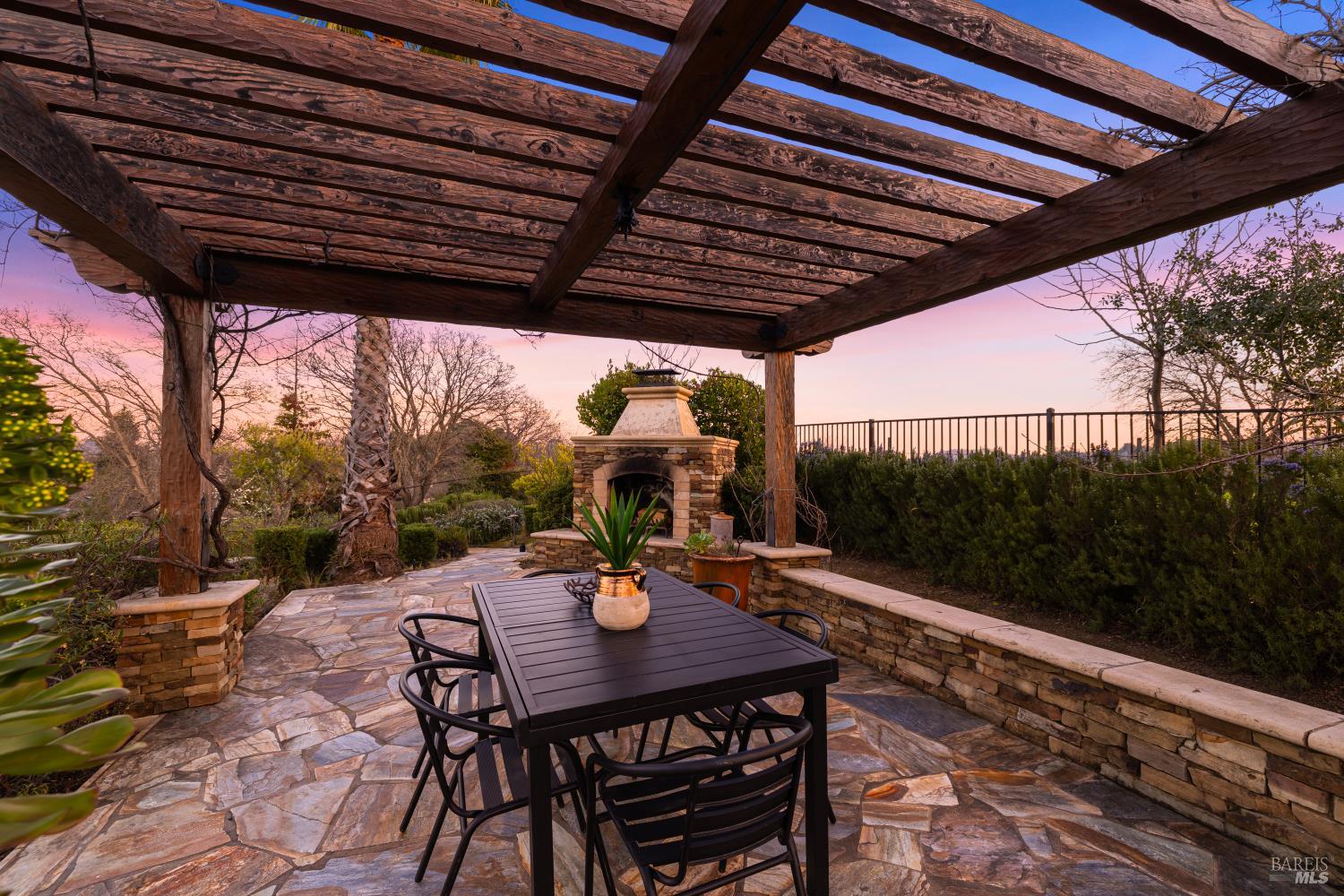 Detail Gallery Image 77 of 91 For 240 Hidden Valley Ln, Vacaville,  CA 95688 - 6 Beds | 3 Baths