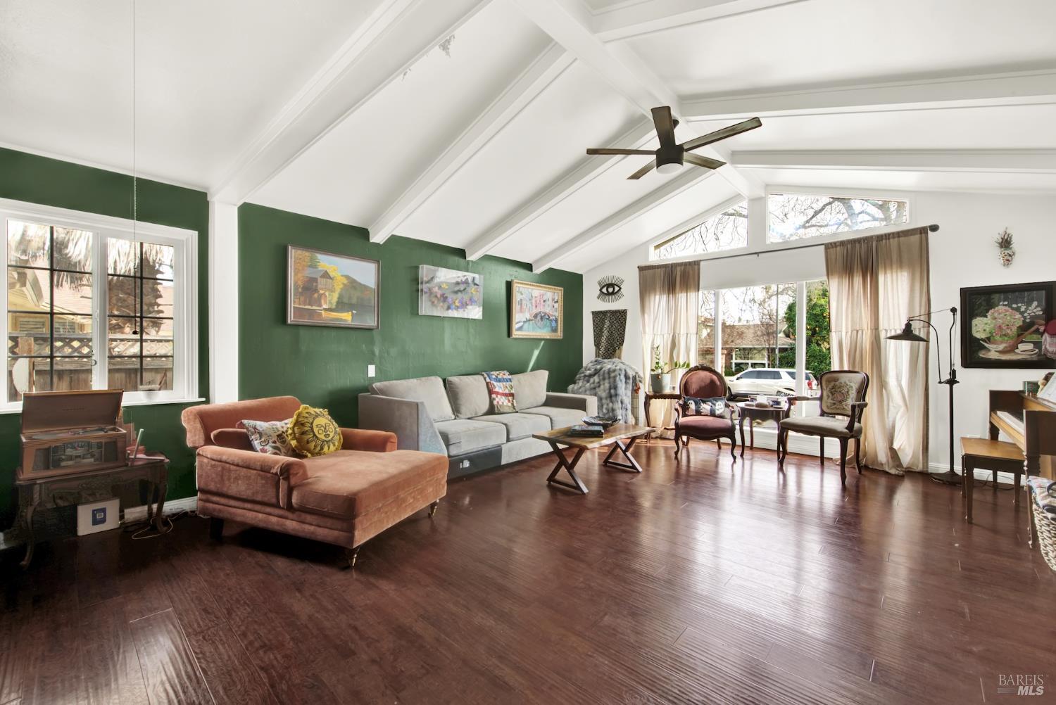 Detail Gallery Image 16 of 57 For 620 Walnut Ave, Vacaville,  CA 95688 - 4 Beds | 3 Baths