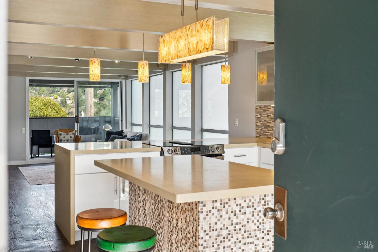 Detail Gallery Image 4 of 38 For 320 via Casitas Unkn #109,  Greenbrae,  CA 94904 - 3 Beds | 2 Baths